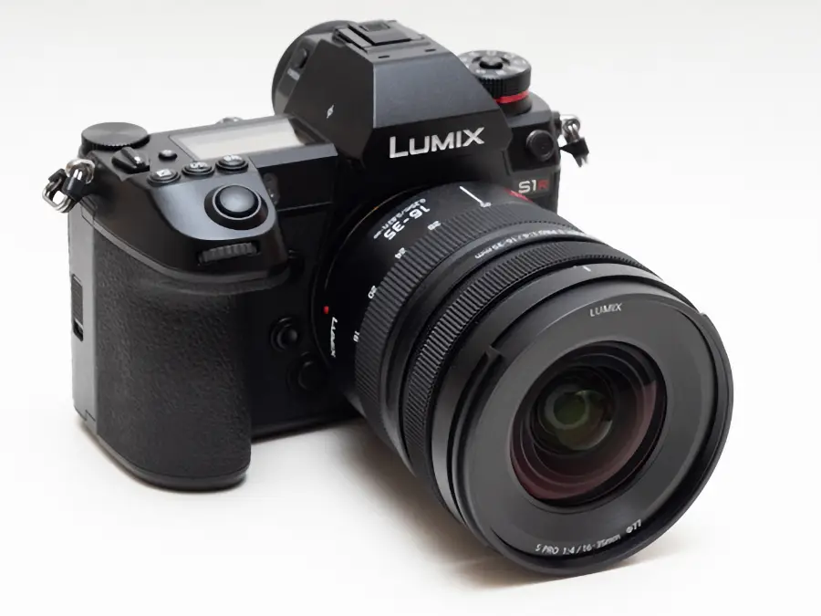 Panasonic Lumix S Pro 16-35mm f/4 : Zoom Grand Angle Premium_01