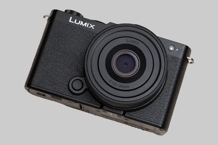 Panasonic S9 Review: Best Compact Mirrorless Camera_01